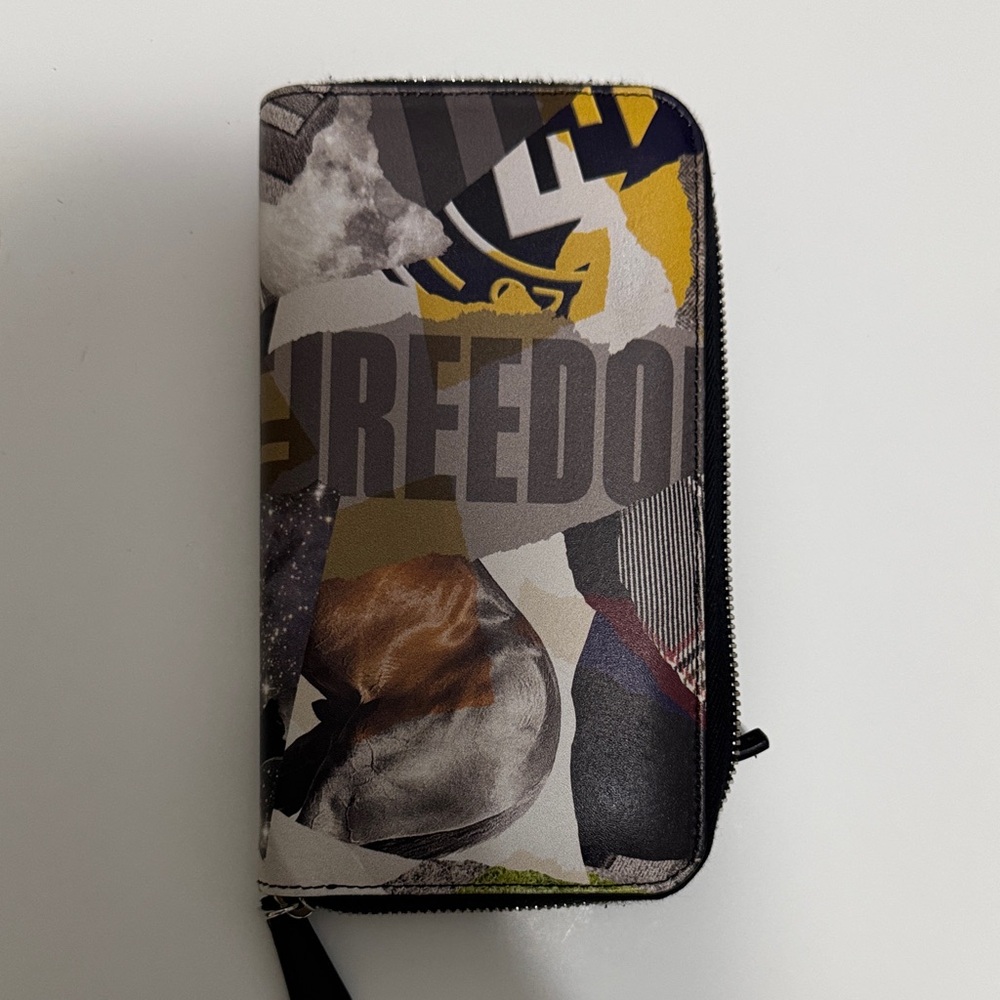 Fendi Men's Wallet with Bold Multicolor Design